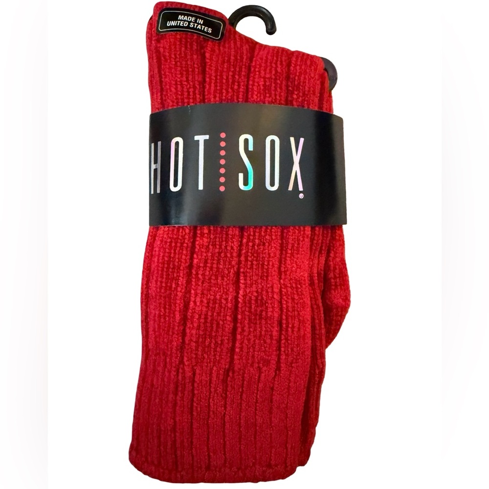 Hot Sox Women’s Bright Red Ribbed Crew Socks